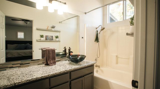 1028 Putnam Ct, Turlock, CA 95382