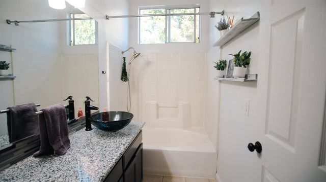 1028 Putnam Ct, Turlock, CA 95382