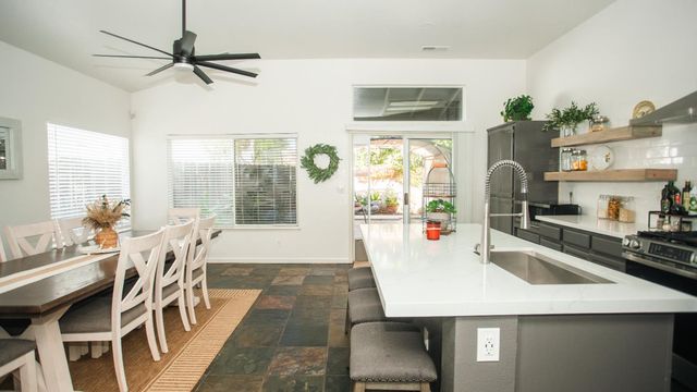 1028 Putnam Ct, Turlock, CA 95382