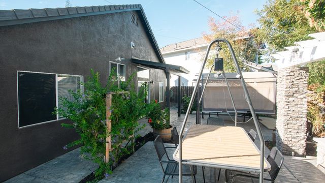 1028 Putnam Ct, Turlock, CA 95382