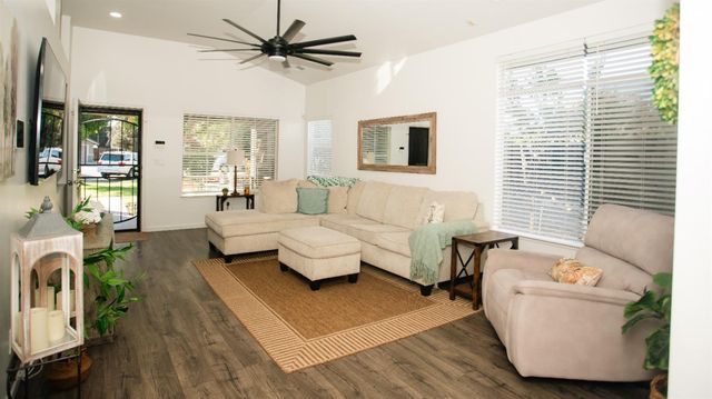 1028 Putnam Ct, Turlock, CA 95382