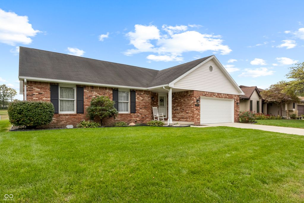 3847 Bonaventure Drive, Columbus, IN 47203