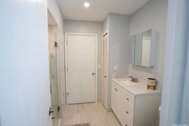 8002 Lagos De Campo Boulevard B306, Tamarac, FL 33321