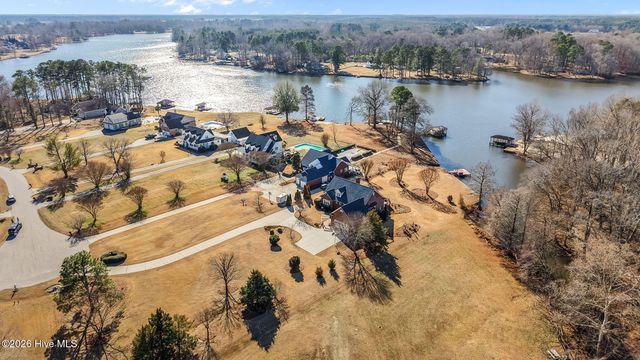 6303 Pointe Lane, Rocky Mount, NC 27803