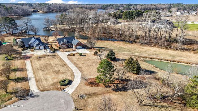 6303 Pointe Lane, Rocky Mount, NC 27803