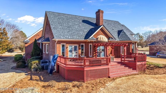 6303 Pointe Lane, Rocky Mount, NC 27803