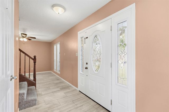 8115 Town Creek Drive, Houston, TX 77095