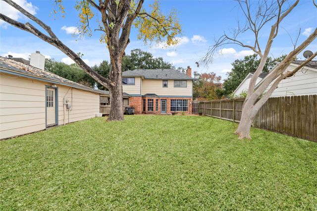 8115 Town Creek Drive, Houston, TX 77095