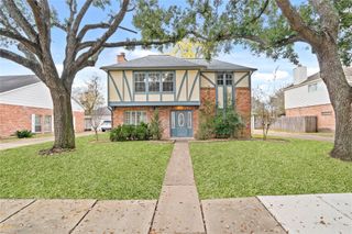 8115 Town Creek Drive, Houston, TX 77095