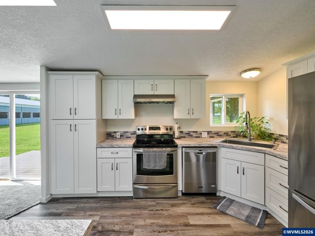 12175 W Stayton Rd, Aumsville, OR 97325