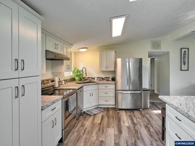 12175 W Stayton Rd, Aumsville, OR 97325