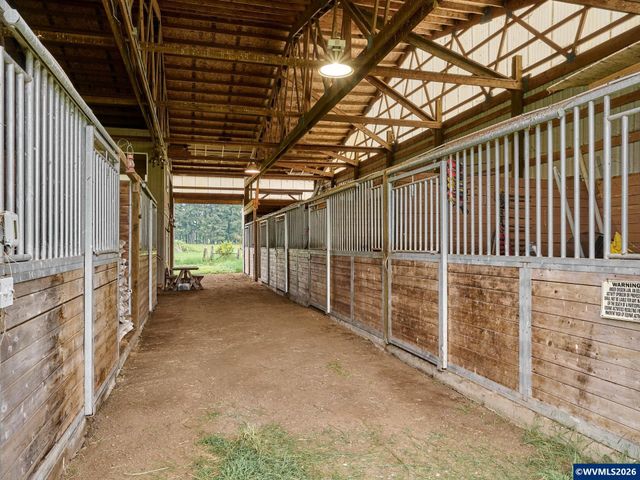 12175 W Stayton Rd, Aumsville, OR 97325