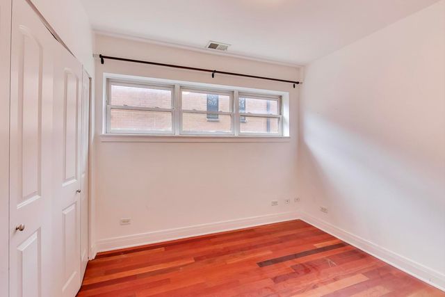 2224 W Touhy Avenue 3N, Chicago, IL 60645