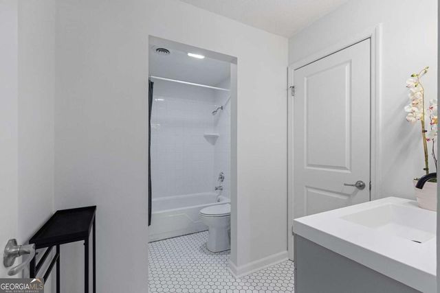 3650 Ashford Dunwoody Road NE 217, Atlanta, GA 30319