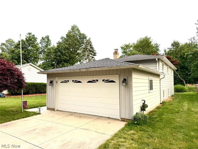 46 E Shore Boulevard, Eastlake, OH 44095