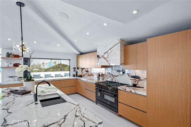 32346 Phantom, Rancho Palos Verdes, CA 90275