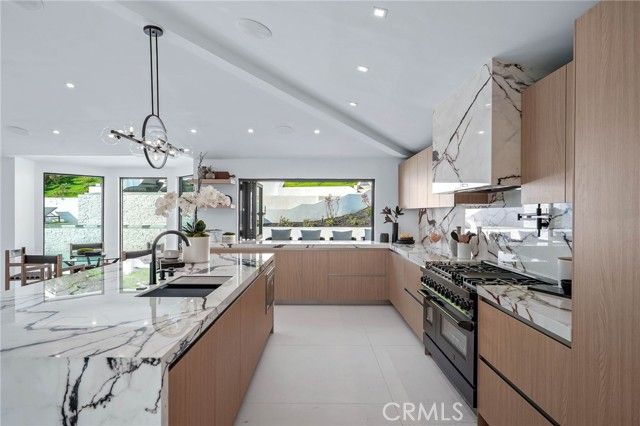 32346 Phantom, Rancho Palos Verdes, CA 90275