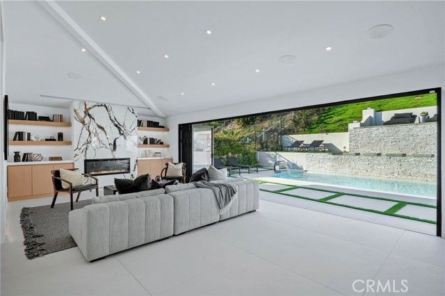 32346 Phantom, Rancho Palos Verdes, CA 90275