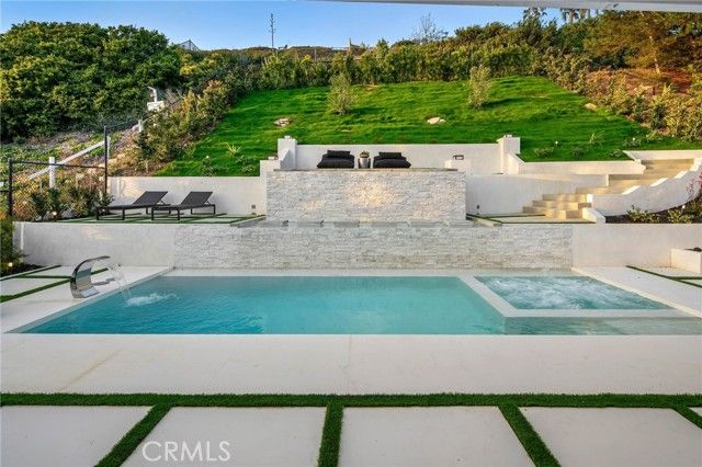 32346 Phantom, Rancho Palos Verdes, CA 90275