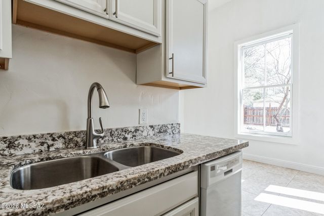 239 S 5th Avenue, Tucson, AZ 85701