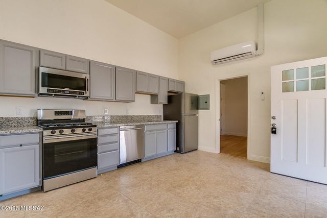 239 S 5th Avenue, Tucson, AZ 85701