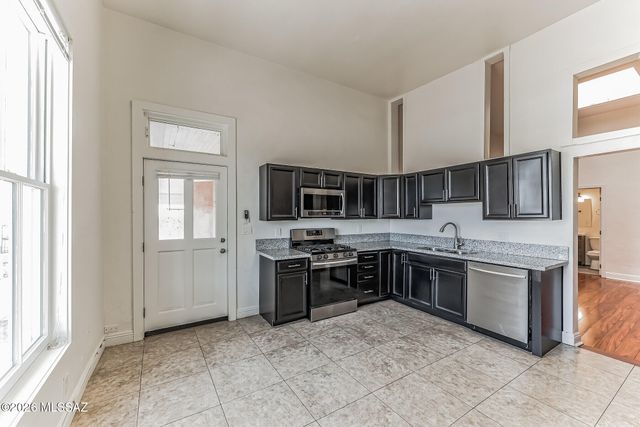 239 S 5th Avenue, Tucson, AZ 85701