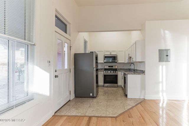 239 S 5th Avenue, Tucson, AZ 85701