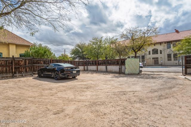 239 S 5th Avenue, Tucson, AZ 85701