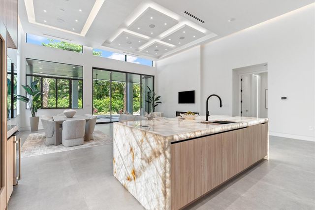 505 SE Atlantic Drive, Lantana, FL 33462