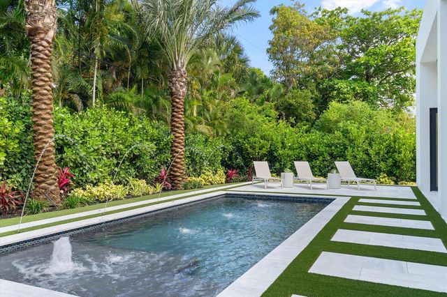 505 SE Atlantic Drive, Lantana, FL 33462