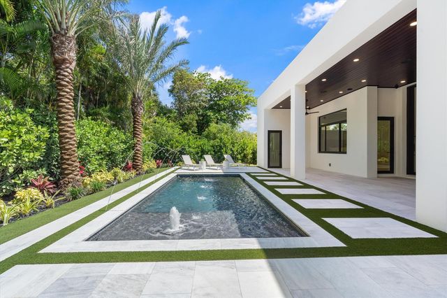 505 SE Atlantic Drive, Lantana, FL 33462