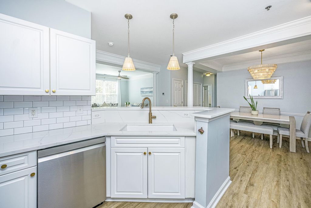 Image 16 of property listing at 1626 Telfair Way, Charleston, SC 29412