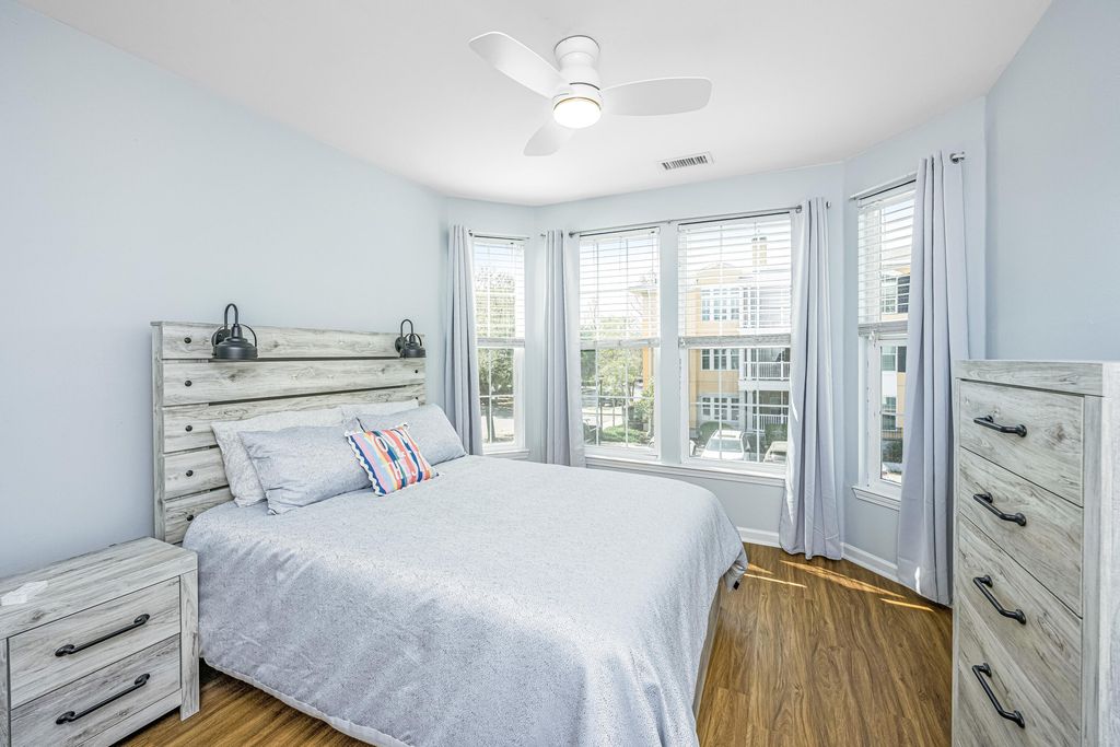 Image 37 of property listing at 1626 Telfair Way, Charleston, SC 29412