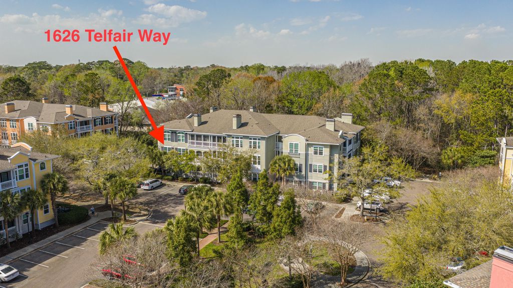 Image 44 of property listing at 1626 Telfair Way, Charleston, SC 29412