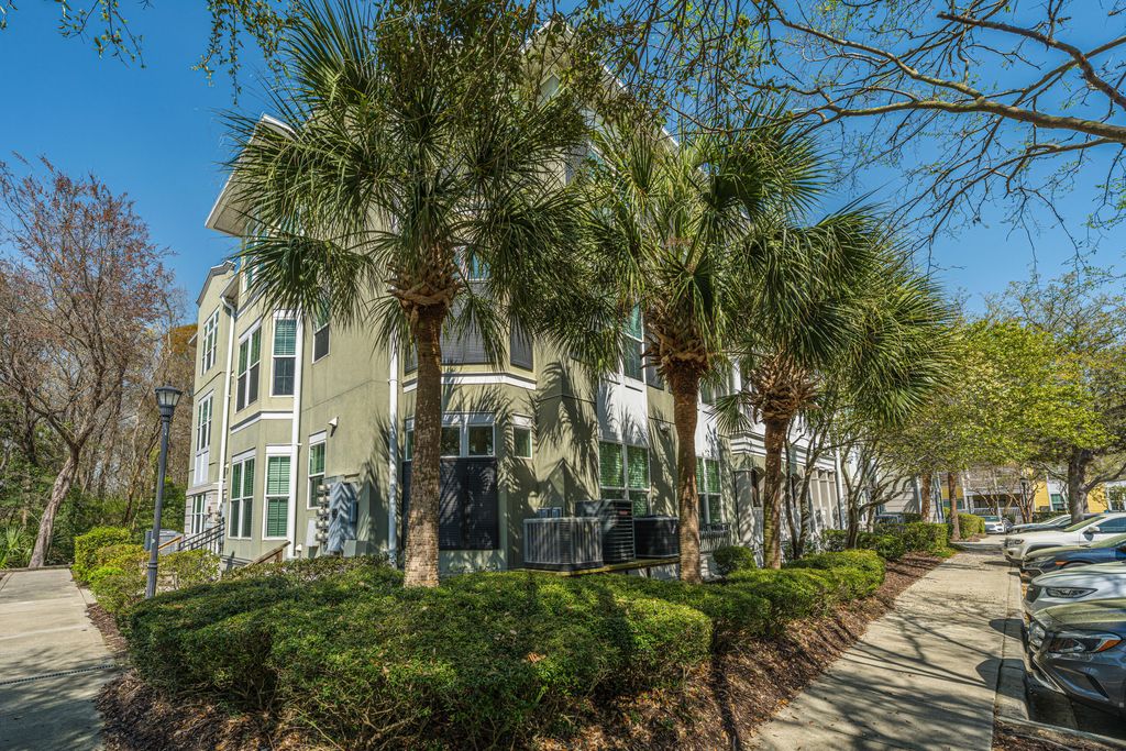 Image 64 of property listing at 1626 Telfair Way, Charleston, SC 29412