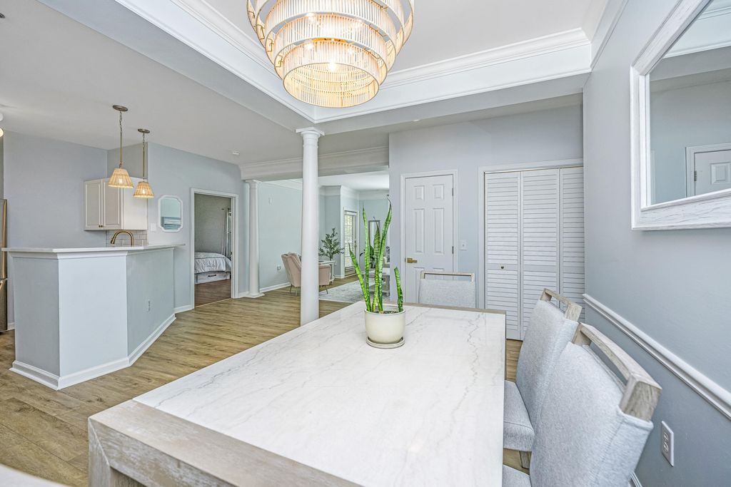 Image 7 of property listing at 1626 Telfair Way, Charleston, SC 29412