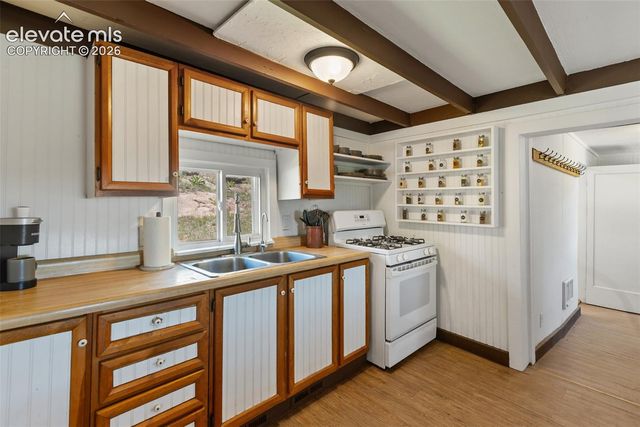 185 Canyon Drive, Florissant, CO 80816