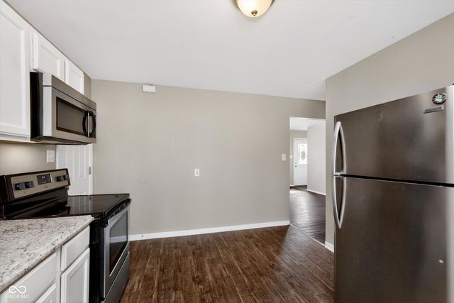 324 Lawndale Drive, Plainfield, IN 46168