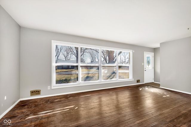 324 Lawndale Drive, Plainfield, IN 46168