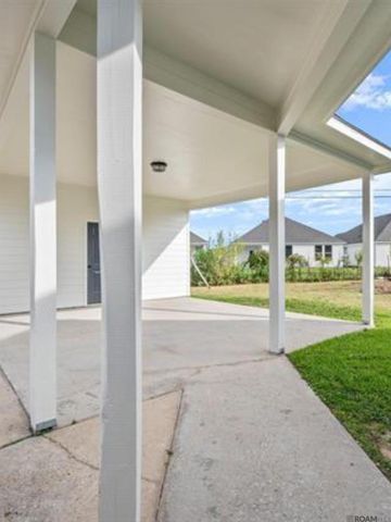 13411 Country Meadow Ave, Baton Rouge, LA 70816