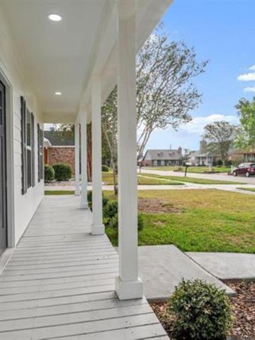 13411 Country Meadow Ave, Baton Rouge, LA 70816