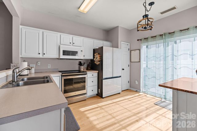 8216 Gossomer Bay Drive, Charlotte, NC 28270