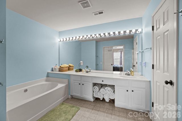 8216 Gossomer Bay Drive, Charlotte, NC 28270