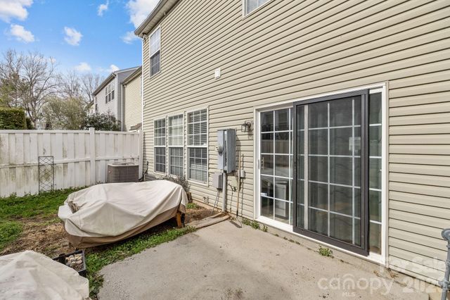 8216 Gossomer Bay Drive, Charlotte, NC 28270