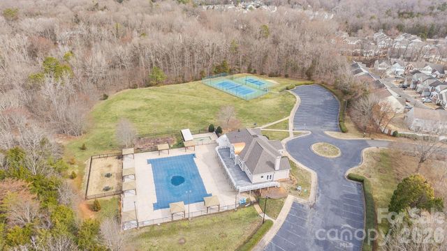 8216 Gossomer Bay Drive, Charlotte, NC 28270