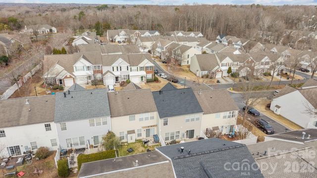 8216 Gossomer Bay Drive, Charlotte, NC 28270