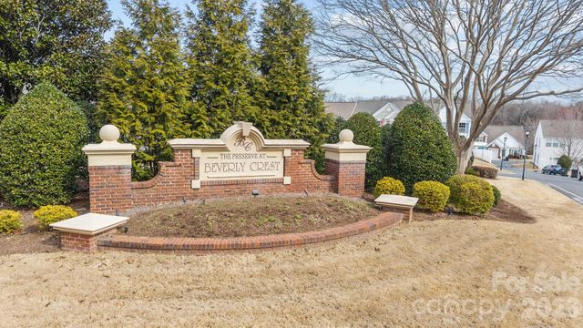 8216 Gossomer Bay Drive, Charlotte, NC 28270