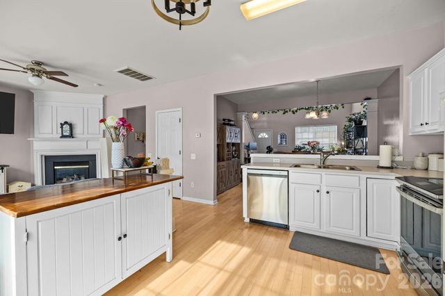 8216 Gossomer Bay Drive, Charlotte, NC 28270