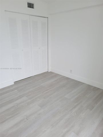 3300 NE 191st St 814, Aventura, FL 33180