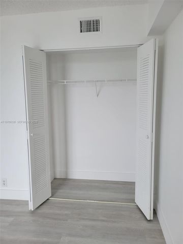 3300 NE 191st St 814, Aventura, FL 33180